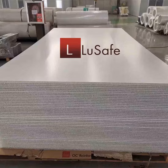 連続UDグラスファイバーラミネートパネルと組み合わせた熱可塑性ハニカムパネル